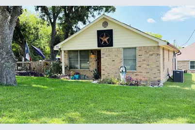 301 E Mimosa Street, Crandall, TX 75114 - Photo 1