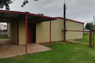 1101 N Main St, Electra, TX 76360 - Photo 2