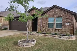 708 English Dr, Aubrey, TX 76227 - Photo 2