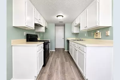 4432 Hulen Circle W, Fort Worth, TX 76133 - Photo 14