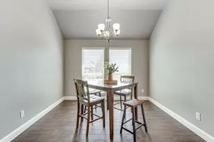 1140 Indigo Ln, Burleson, TX 76058 - Photo 12