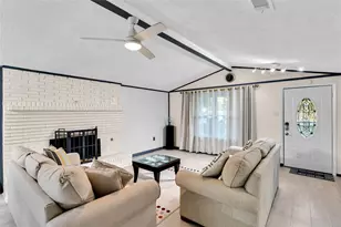 800 Patricia St, Irving, TX 75060 - Photo 10