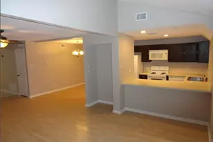 2717 Meadowstone Ct, Carrollton, TX 75006 - Photo 6