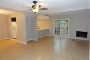 2717 Meadowstone Ct, Carrollton, TX 75006 - Photo 8