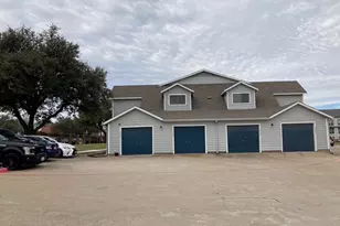 141 Valley View Dr, Lewisville, TX 75067 - Photo 4