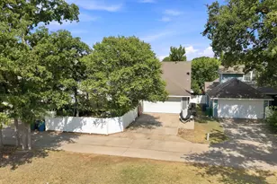 1025 Devonshire Dr, Providence Village, TX 76227 - Photo 16