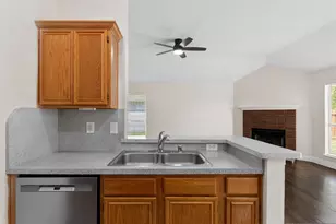 8810 Quail Ridge Dr, Rowlett, TX 75089 - Photo 10