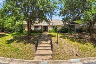 2641 Woodmont Cir, Waco, TX 76710 - Photo 2