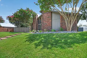 1019 Ridgeview Cir, Carrollton, TX 75007 - Photo 2