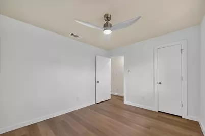 1019 Ridgeview Circle, Carrollton, TX 75007 - Photo 24
