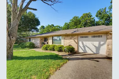 702 Preston Street, Bowie, TX 76230 - Photo 1