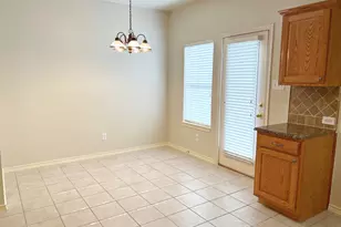 529 Continental Dr, Lewisville, TX 75067 - Photo 10