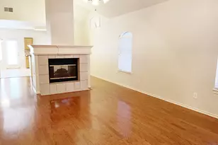 529 Continental Dr, Lewisville, TX 75067 - Photo 6