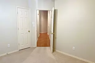 529 Continental Dr, Lewisville, TX 75067 - Photo 20