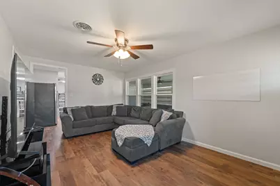 809 Phillips Street, Cleburne, TX 76033 - Photo 8