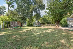 809 Phillips St, Cleburne, TX 76033 - Photo 22