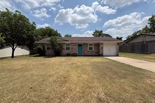 714 Upland Ln, Duncanville, TX 75116 - Photo 1