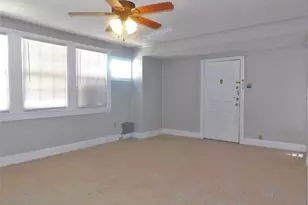 1611 N Locust St, Denton, TX 76201 - Photo 4