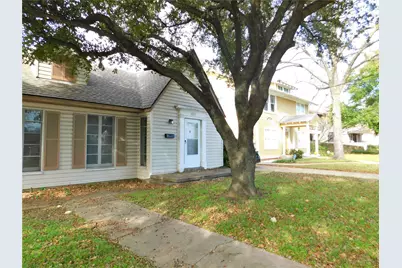 1611 N Locust Street, Denton, TX 76201 - Photo 1