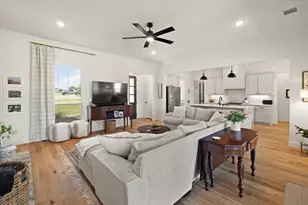 1028 Gatlin Cir, Springtown, TX 76082 - Photo 8