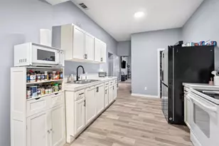 2421 Langston St, Fort Worth, TX 76105 - Photo 10