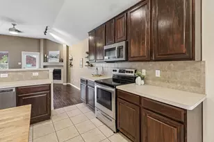 6008 Marsh Rail Dr, Denton, TX 76208 - Photo 12