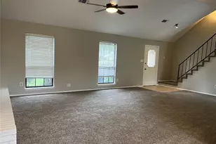 2406 Bentley Dr, Grand Prairie, TX 75052 - Photo 6