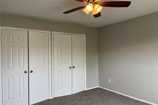 2406 Bentley Dr, Grand Prairie, TX 75052 - Photo 12