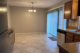 2406 Bentley Dr, Grand Prairie, TX 75052 - Photo 10