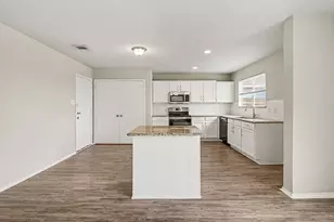 1733 Vineridge Ln, Burleson, TX 76028 - Photo 10