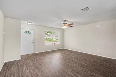1733 Vineridge Lane, Burleson, TX 76028 - Photo 4