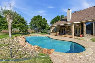 128 Horizon Cir, Azle, TX 76020 - Photo 1