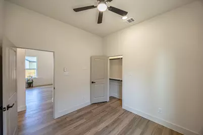 903 S Ayers Avenue, Fort Worth, TX 76103 - Photo 20