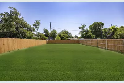 903 S Ayers Avenue, Fort Worth, TX 76103 - Photo 26