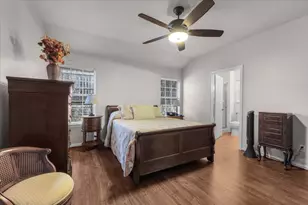 1013 Teresa Ct, Granbury, TX 76048 - Photo 10