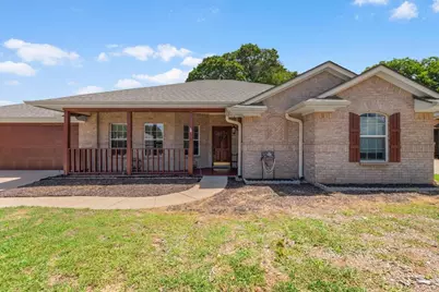 1013 Teresa Court, Granbury, TX 76048 - Photo 2