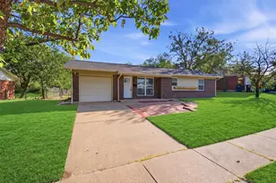 6214 Shadydell Dr, Fort Worth, TX 76135 - Photo 4