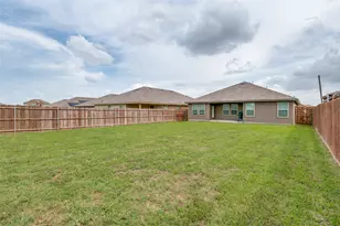 1957 Duskwood Dr, Lancaster, TX 75146 - Photo 28