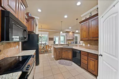 112 Meadow Arbor Drive, Weatherford, TX 76085 - Photo 10