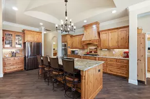1616 Malibu Bay Ct, Granbury, TX 76048 - Photo 8