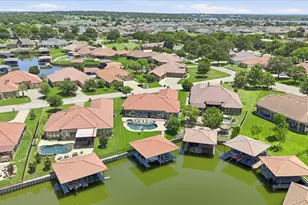 1616 Malibu Bay Ct, Granbury, TX 76048 - Photo 38