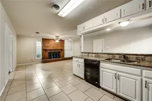 1601 Larkspur Dr, Arlington, TX 76013 - Photo 8