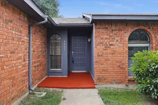 4409 Buckeye St, Fort Worth, TX 76137 - Photo 2