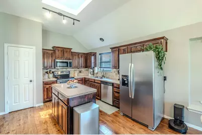 6917 Laurel Canyon Terrace, Fort Worth, TX 76132 - Photo 8