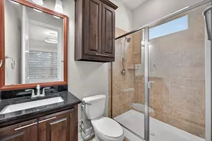 7840 Renderbrook Bend, Irving, TX 75063 - Photo 22