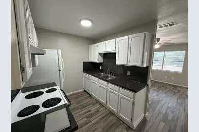 1410 Courtney Place, Cleburne, TX 76033 - Photo 8