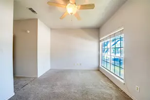 3550 Country Square Dr, Carrollton, TX 75006 - Photo 16