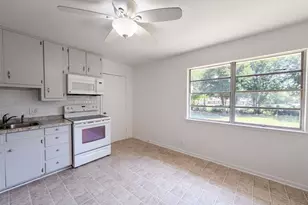 1213 S Ridgeway Dr, Cleburne, TX 76033 - Photo 6