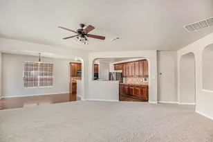 605 Port Royale Way, Euless, TX 76039 - Photo 8