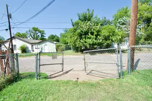 2015 N 12th St, Waco, TX 76708 - Photo 4